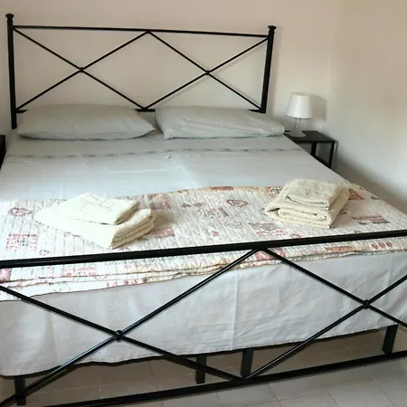 Eden Villa *